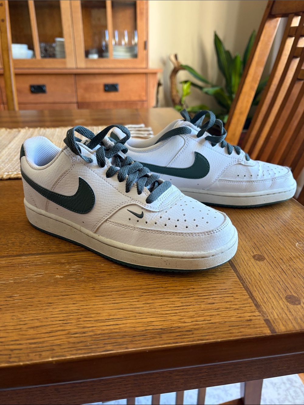 Nike Men’s Low-Top Casual Sneakers in White with Dark Green Swoosh